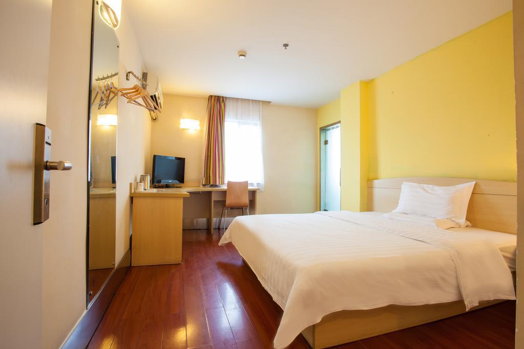 7Days Inn Guangzhou Nonglinxia Road Ouzhuang Subway Station Номер фото